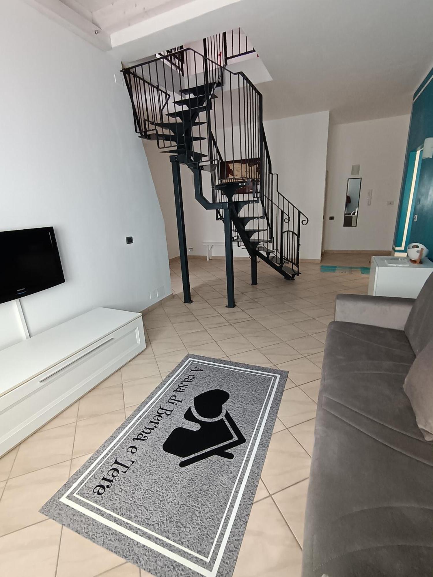 Ferienwohnung A Casa Di Berna E Tere Venturina Terme Exterior foto